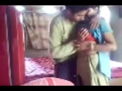 Dark haired non professional desi wifey in sari provides her hubby with bj